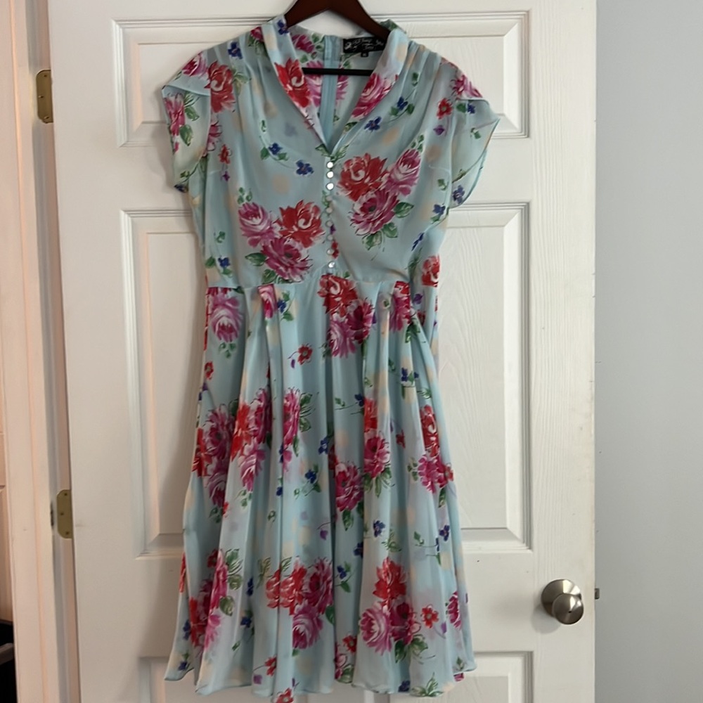 Vintage style 40s floral dress